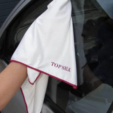 Mikrošķiedras stikla un logu tīrīšanas drāniņa Top Silk, 50 x 70 cm Mikrošķiedras stikla un logu tīrīšanas drāniņa Top Silk, 50 x 70 cm, balta