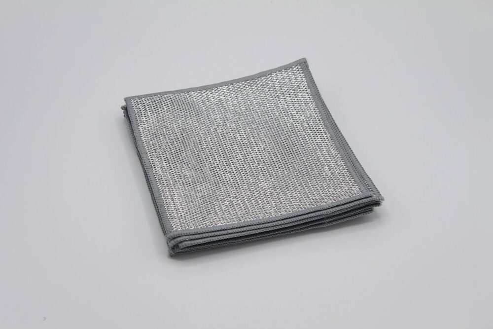Non-scratch scrubber for all kitchen surfaces