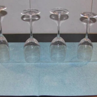 Microfiber non-woven drying towel