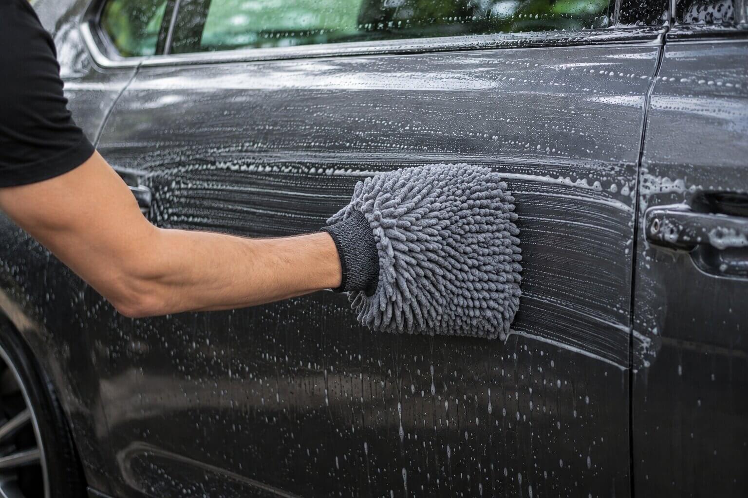 straight line microfiber wash mitt technique car.jpg